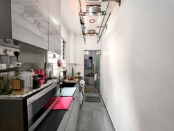 Onan Road (D15), Terrace #629724001